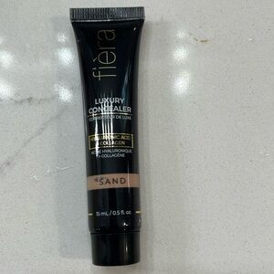 New Fiera Luxury Concealer-Sand